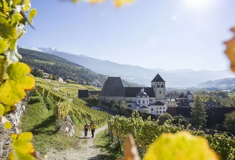 ホテル Millanderhof