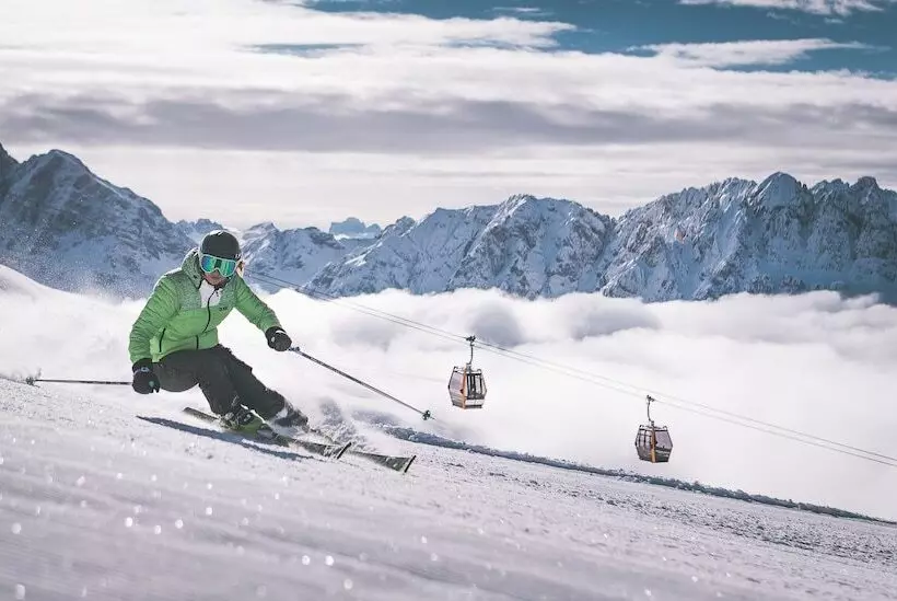 ホテル Millanderhof