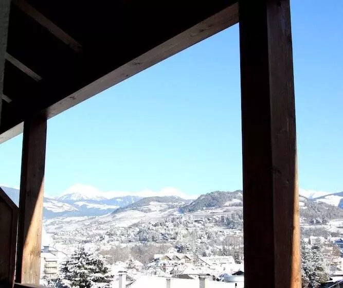 ホテル Millanderhof