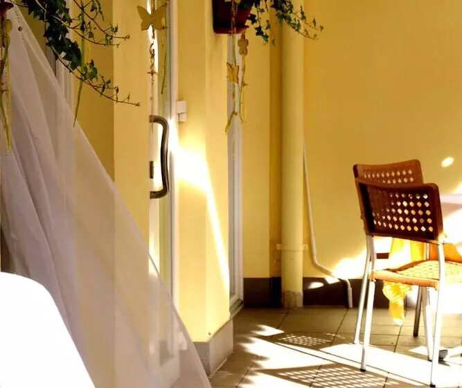 ホテル Millanderhof