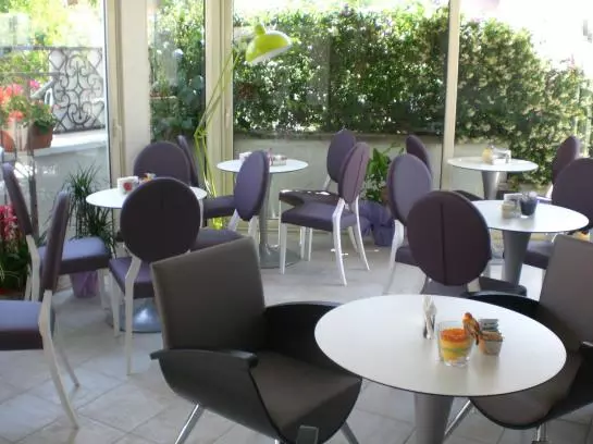 هتل Petite Maison