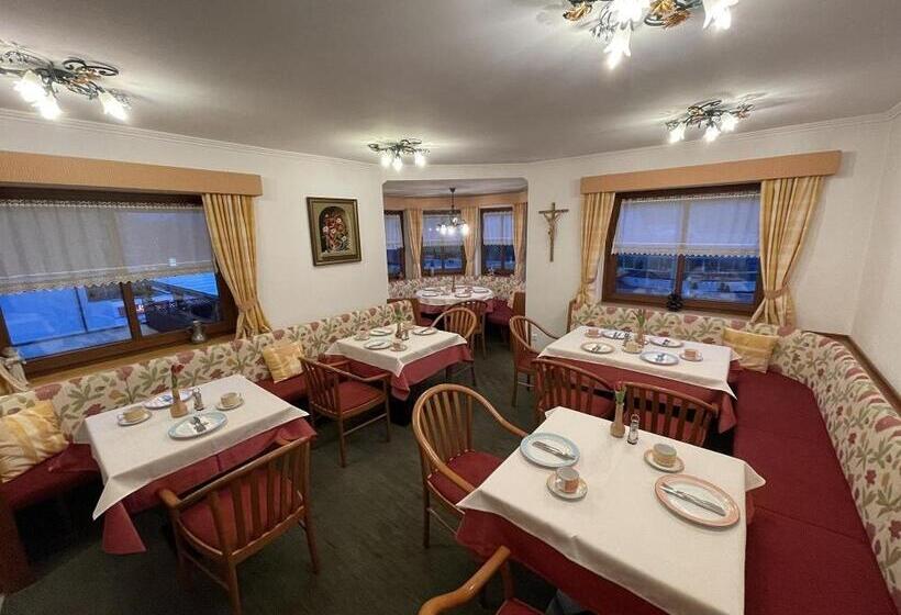 فندق Restaurant Pension Dorfwirt