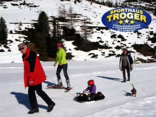 호텔 Sporthaus Troger