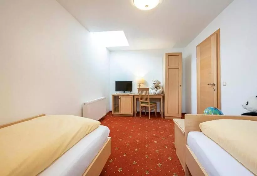 ペンション Gasthof Kleefeld