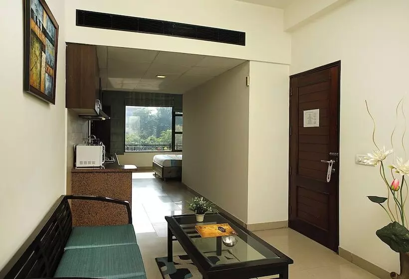 호텔 Ahuja Residency Parklane, Gurgaon