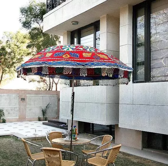 호텔 Ahuja Residency Parklane, Gurgaon