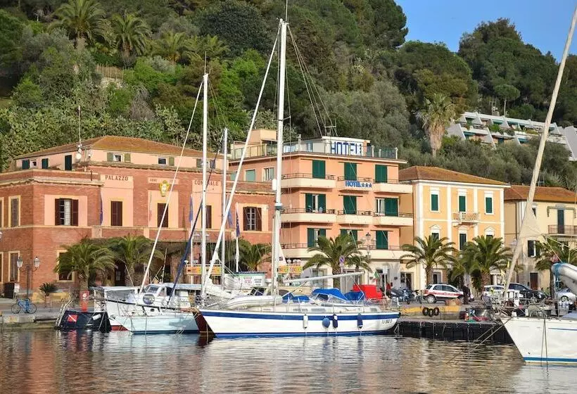 בית מלון כפרי Belmare