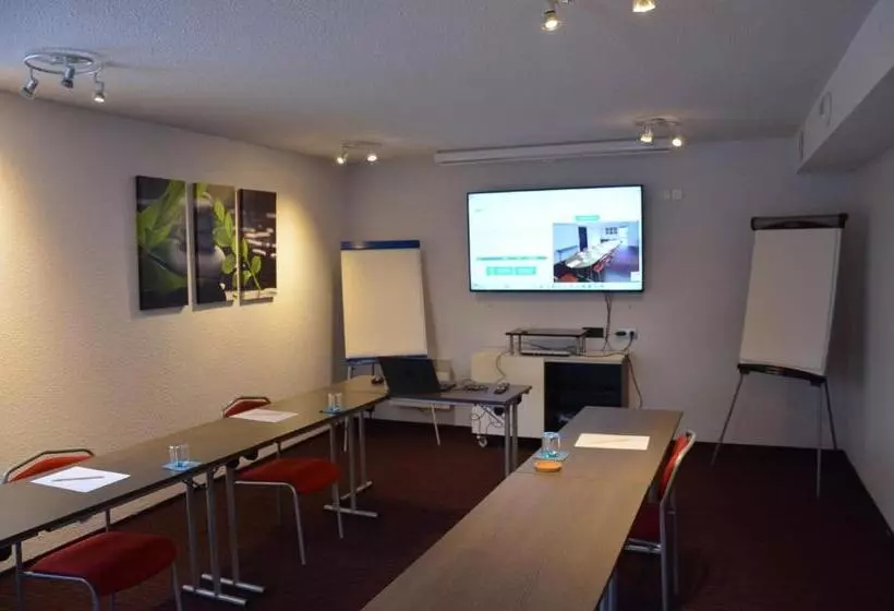 Brit Hotel Caen Hérouville