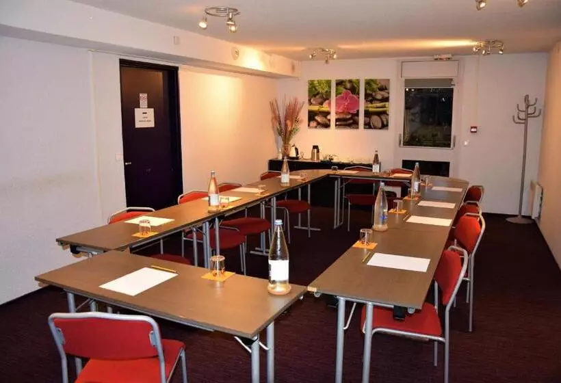 Brit Hotel Caen Hérouville