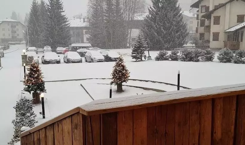 בית מלון כפרי La Rouja