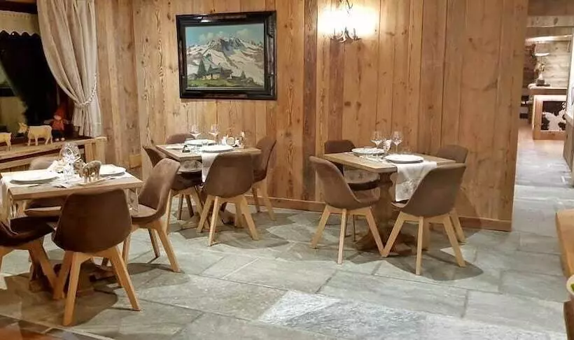 בית מלון כפרי La Rouja