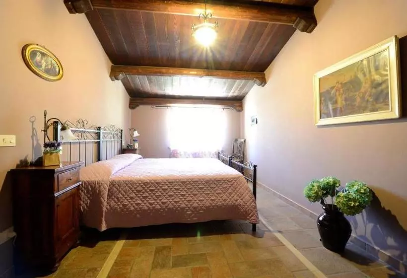 هتل Agriturismo Le Querce Di Assisi