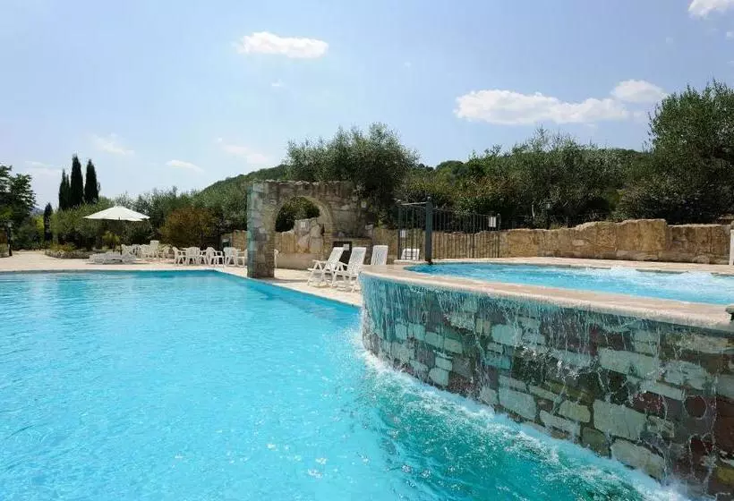 هتل Agriturismo Le Querce Di Assisi