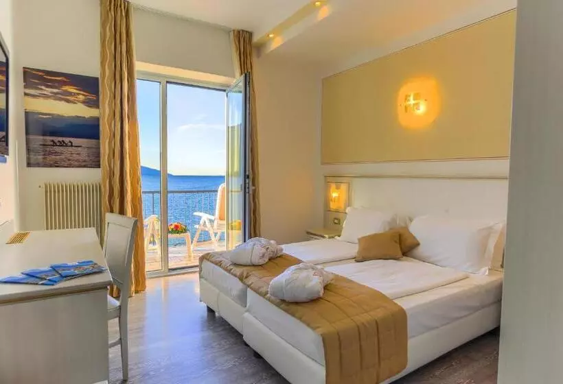 Отель Lido Blu Surf & Bike