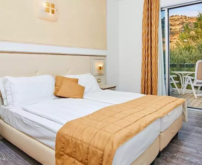 Отель Lido Blu Surf & Bike