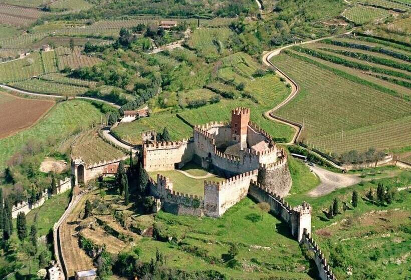 Отель Locanda Lo Scudo