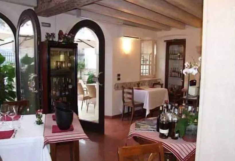 酒店 Locanda Lo Scudo