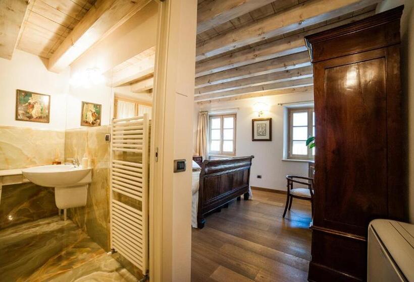 Отель Locanda Lo Scudo