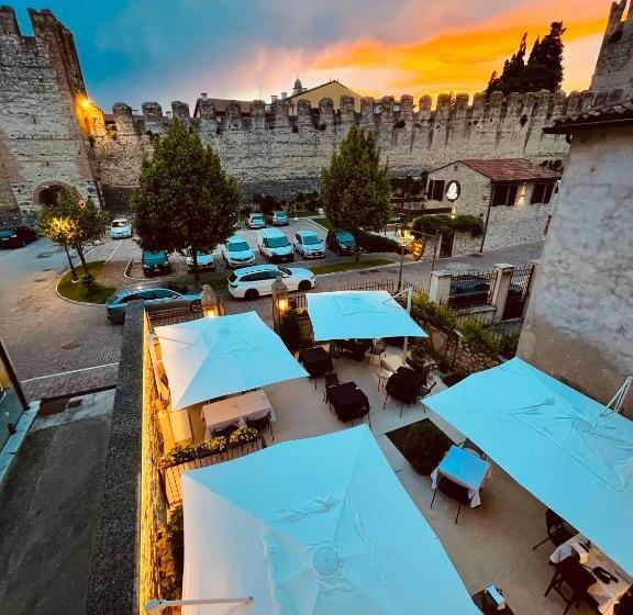 Отель Locanda Lo Scudo