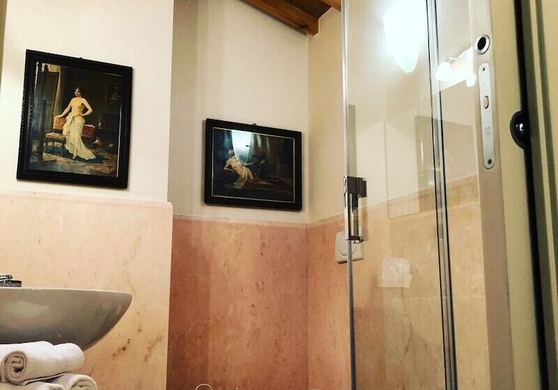 Отель Locanda Lo Scudo