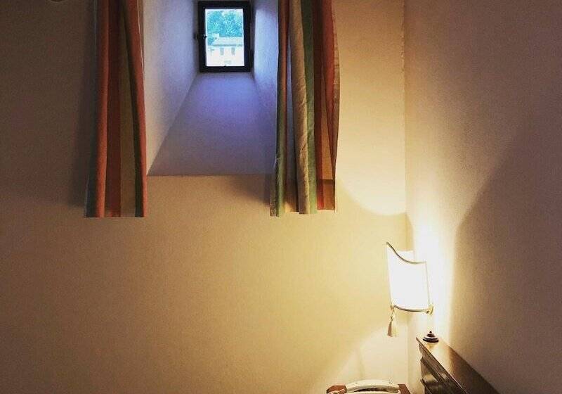 Отель Locanda Lo Scudo