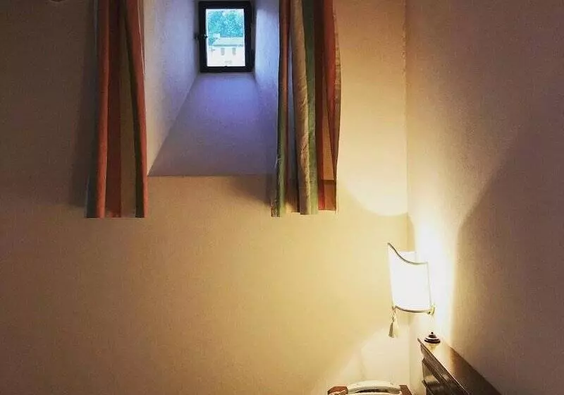 酒店 Locanda Lo Scudo