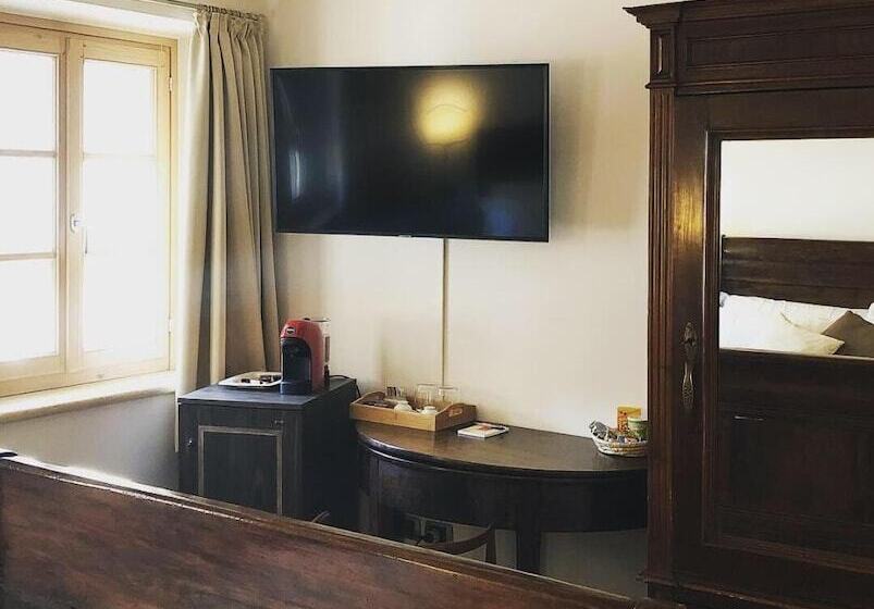 Отель Locanda Lo Scudo