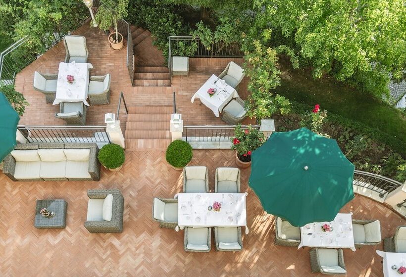 فندق Pienzenau Am Schlosspark