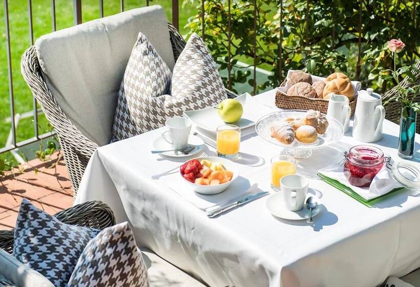 فندق Pienzenau Am Schlosspark