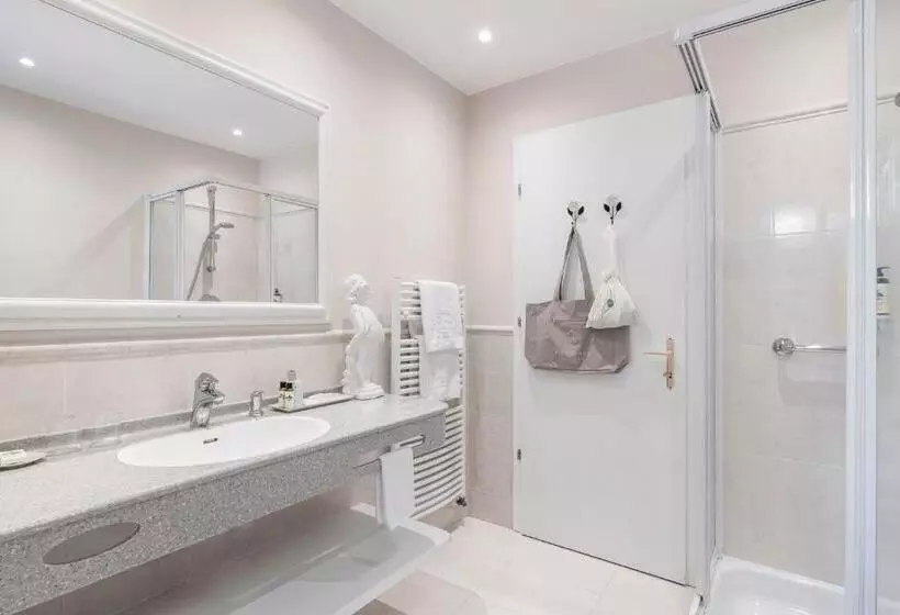 בית מלון כפרי Pienzenau Am Schlosspark