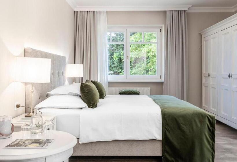 فندق Pienzenau Am Schlosspark