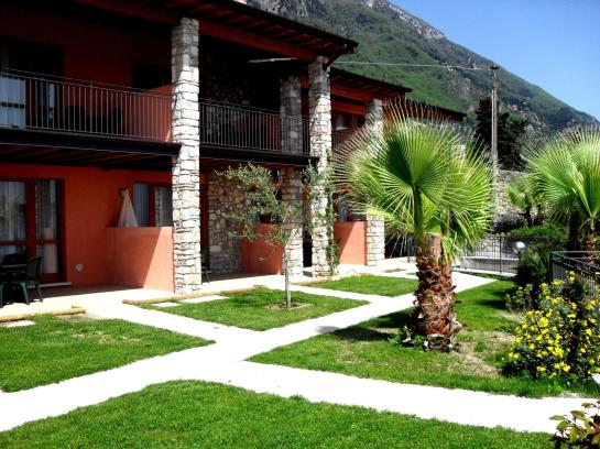 Residence Borgo Dei Limoni   Appartamenti Con Garage