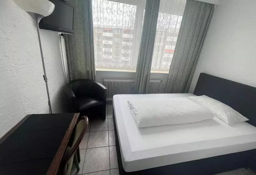 בית מלון כפרי Main Taunus