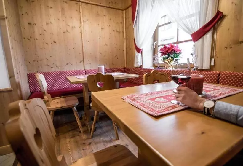 Отель Sasso Rosso