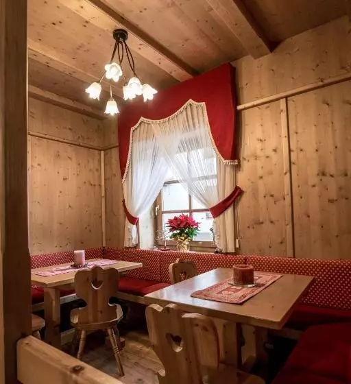 Отель Sasso Rosso