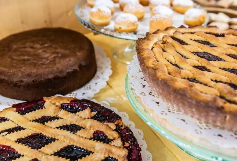 Отель Sasso Rosso