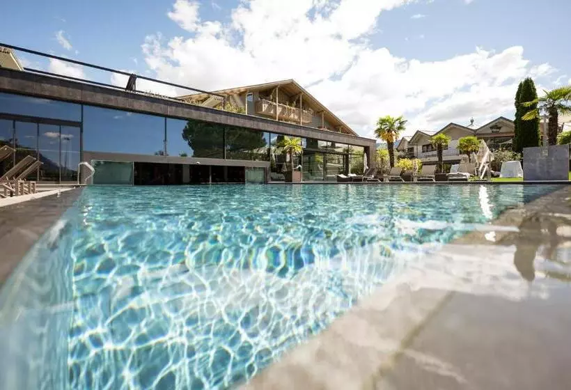 Отель Weinegg Wellviva Resort