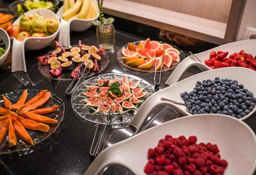 בית מלון כפרי Weinegg Wellviva Resort