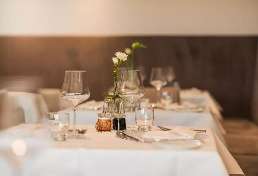 Отель Weinegg Wellviva Resort