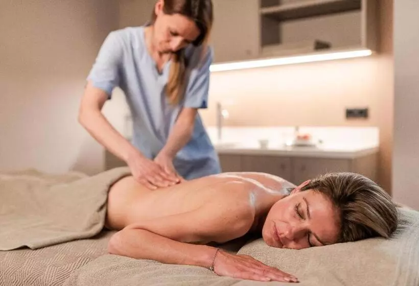 Отель Weinegg Wellviva Resort