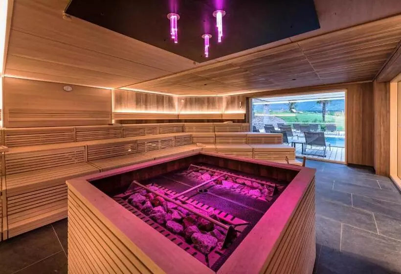 Отель Weinegg Wellviva Resort