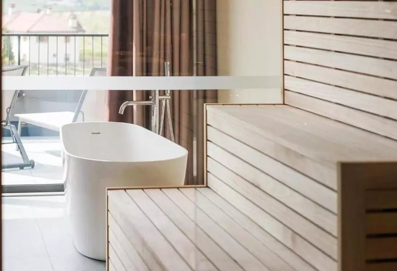 Отель Weinegg Wellviva Resort