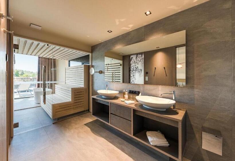 בית מלון כפרי Weinegg Wellviva Resort