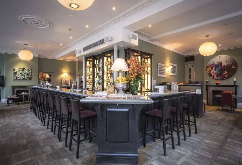 Отель York & Albany