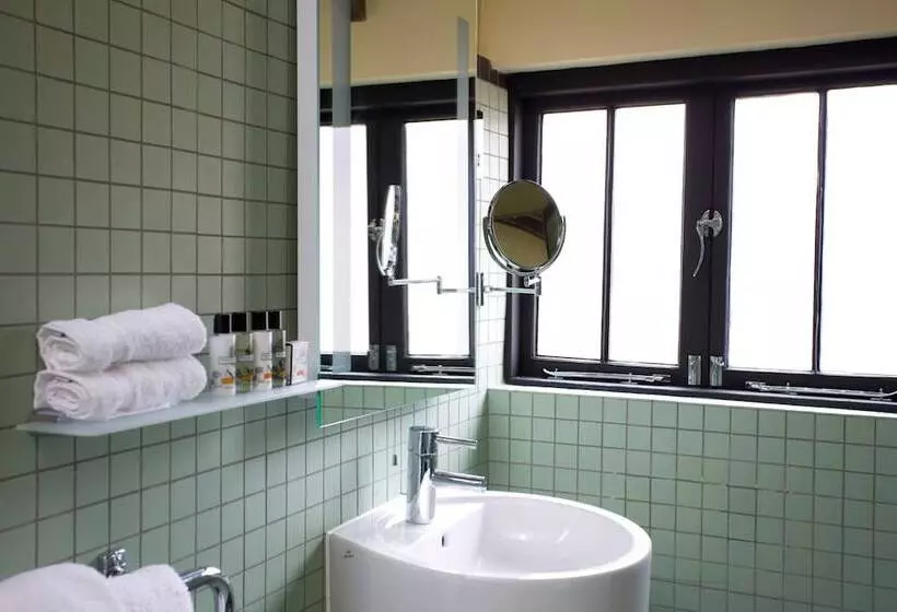 ホテル York & Albany