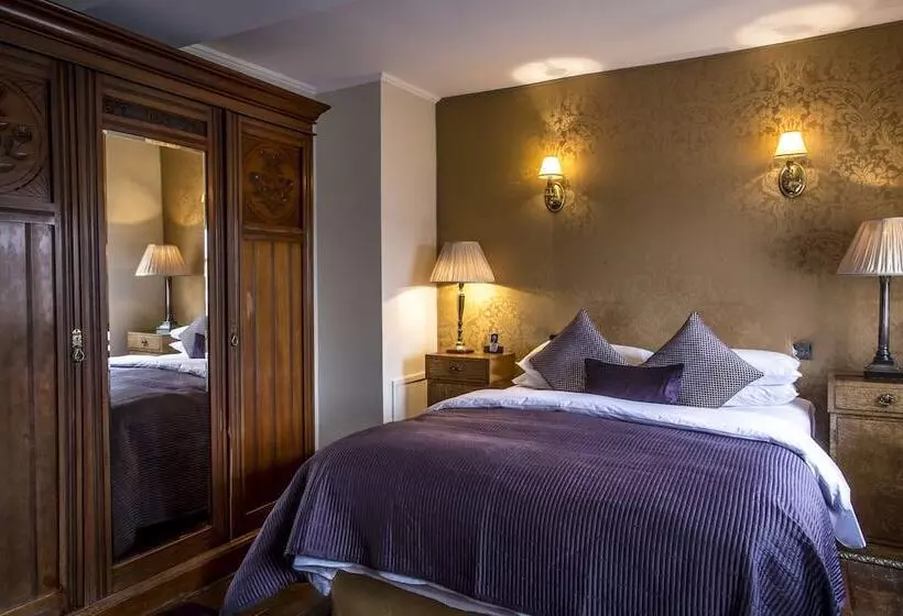 Отель York & Albany