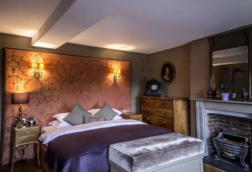 Отель York & Albany