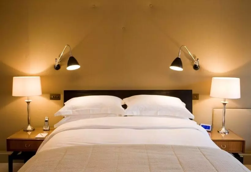 ホテル York & Albany