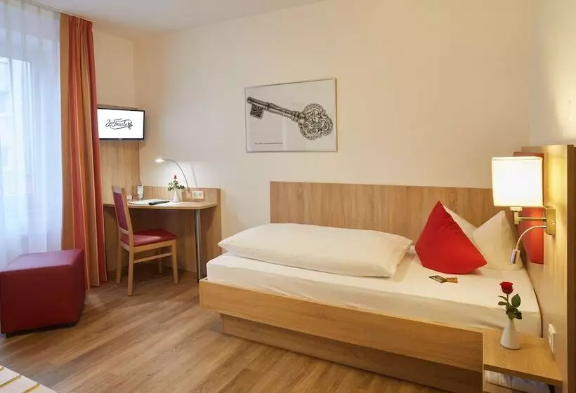 ホテル Zur Traube