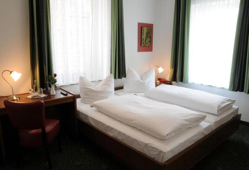 בית מלון כפרי Zur Traube